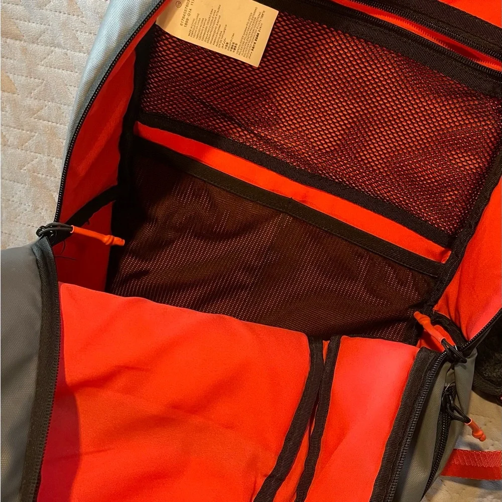 Jordan backpack gray/red EUC‎